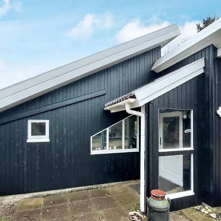 4 Person In Hemmet-by Traum Hemmet