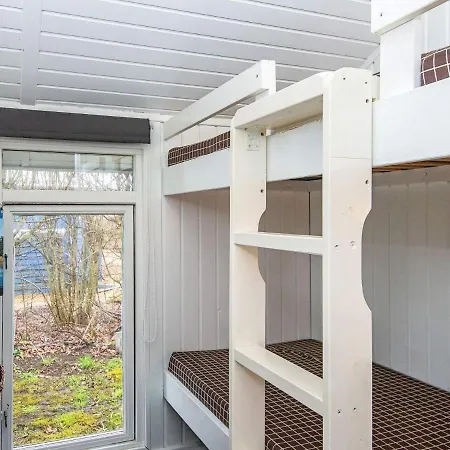 4 Person In Hemmet-by Traum Hemmet